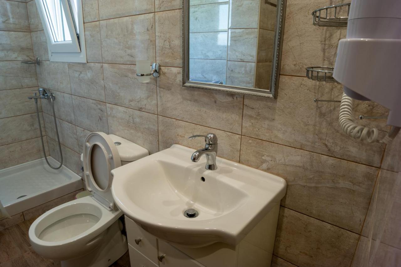 Rea Hotel Paralía Kültér fotó
