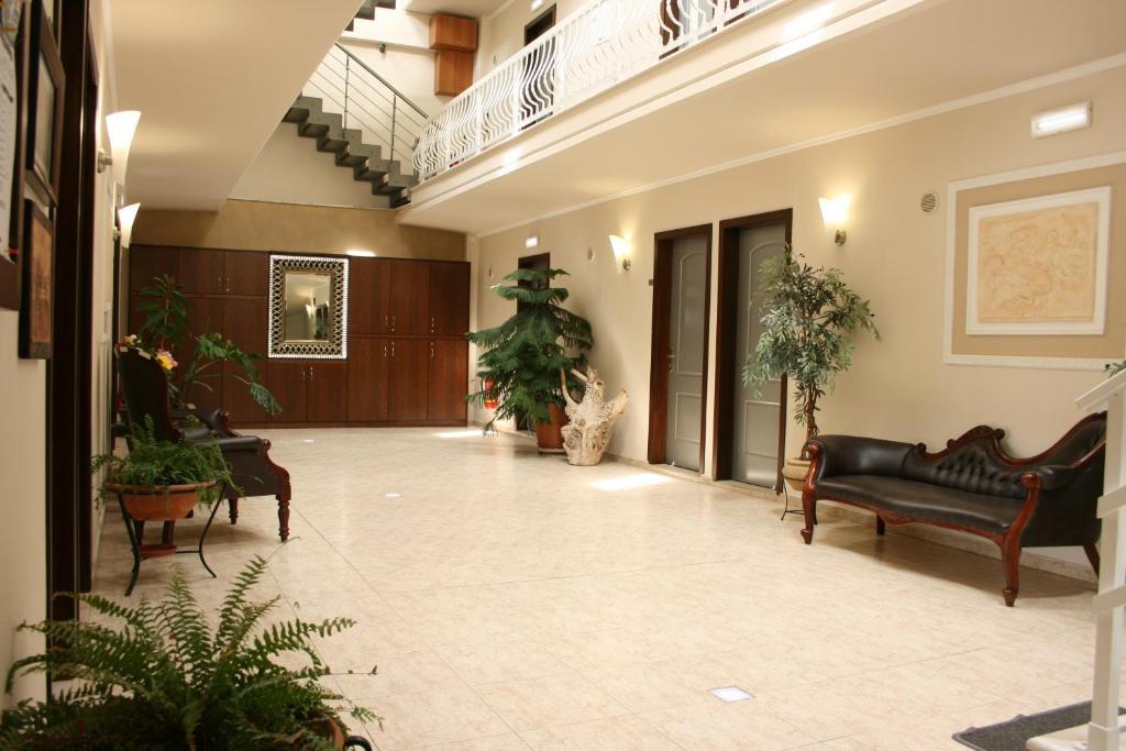 Rea Hotel Paralía Kültér fotó