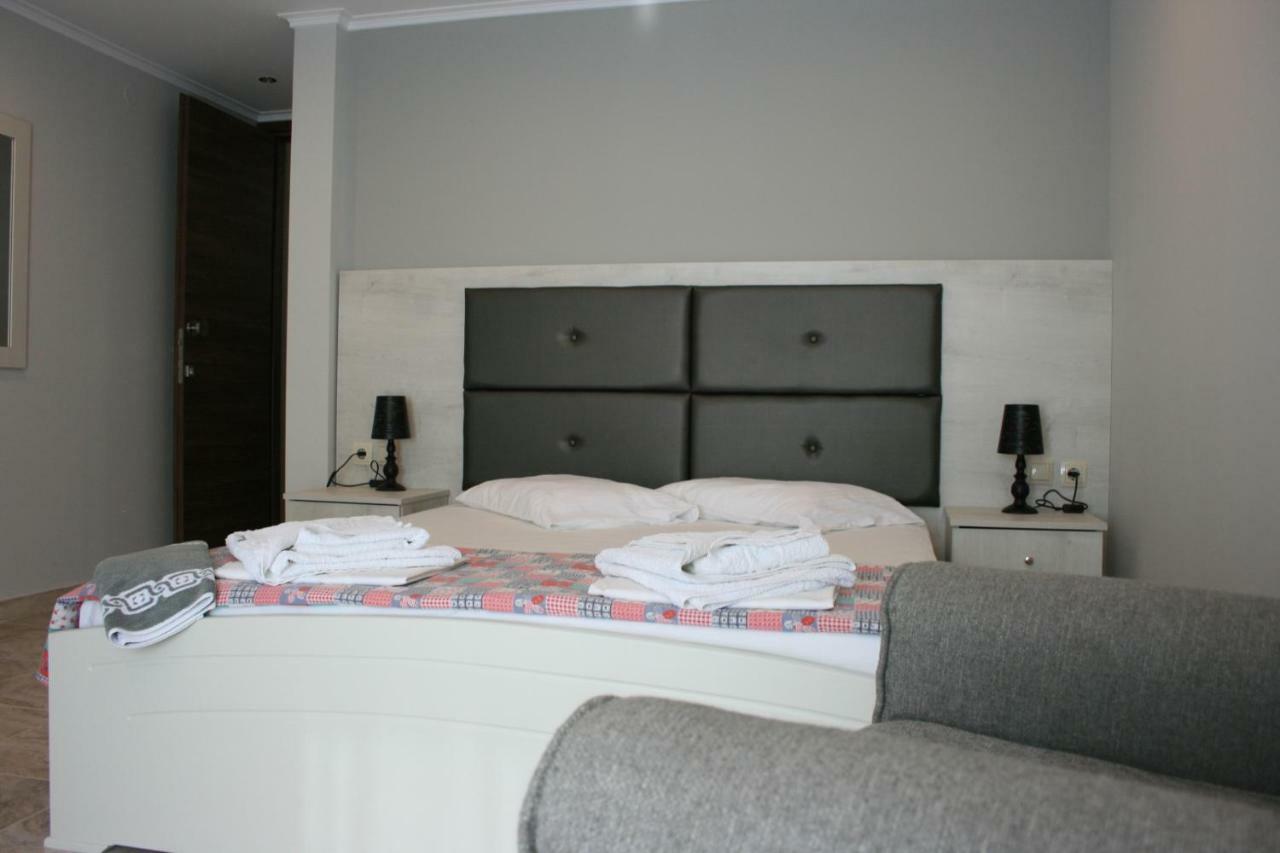Rea Hotel Paralía Kültér fotó