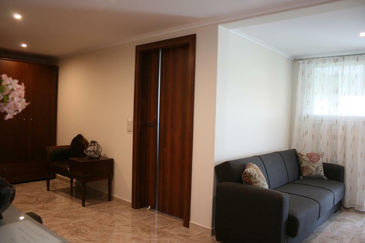 Rea Hotel Paralía Kültér fotó